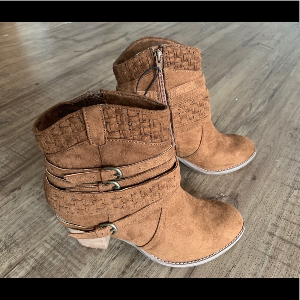 Altr’d state women’s booties size 8
